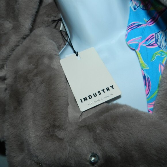 Industry Republic clothing Faux fur hooded Vest Taupe S/P - Picture 3 of 15